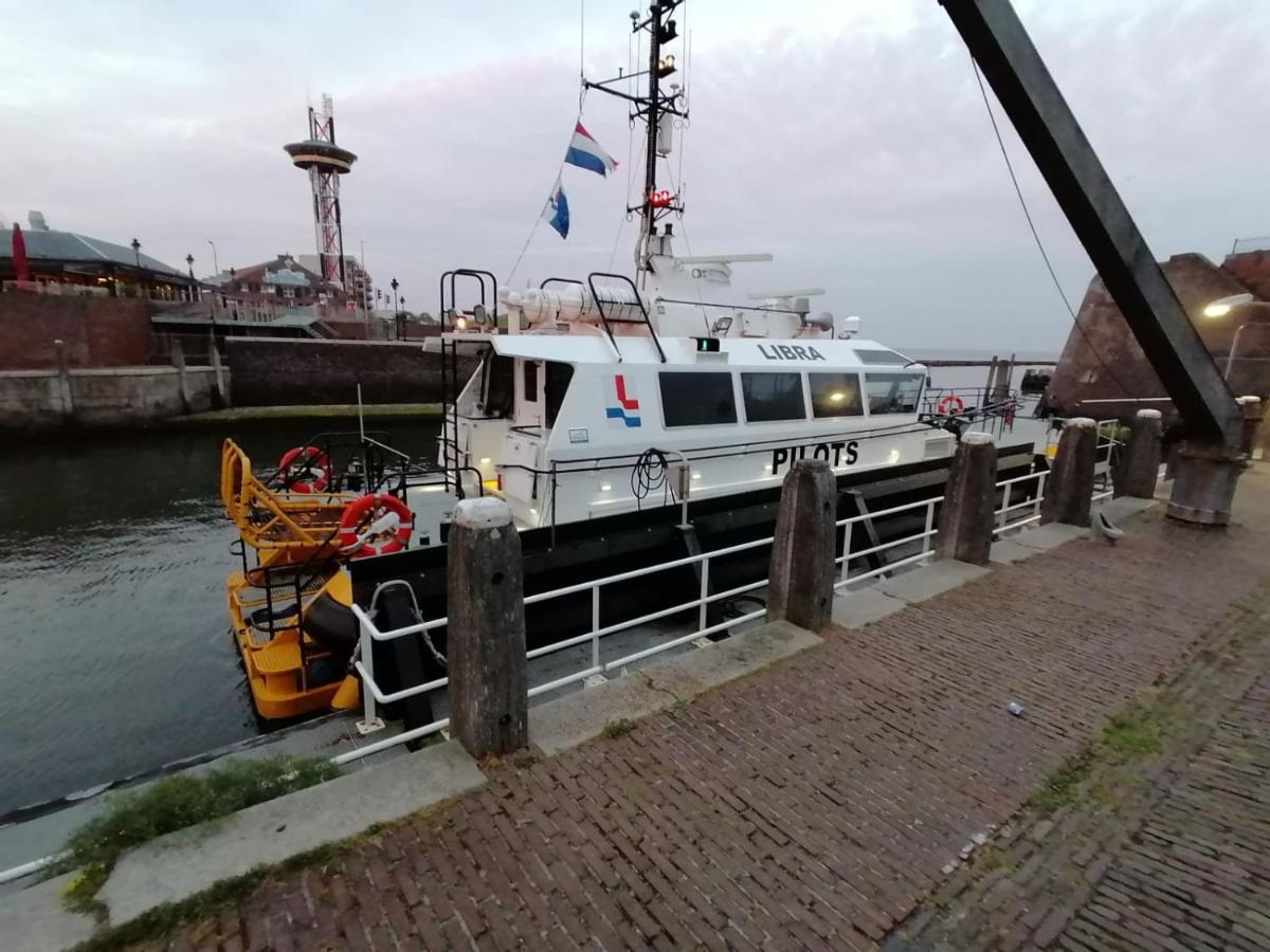 De Notenbalk Aan Zee Bed and Breakfast Vlissingen Esterno foto
